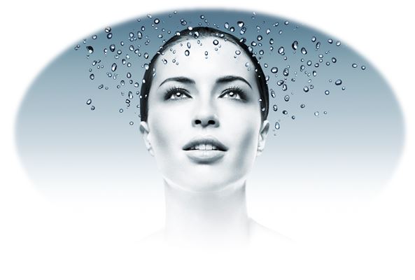 Вода является естественным косметическим средством благодаря своим особым физико-химическим свойствам