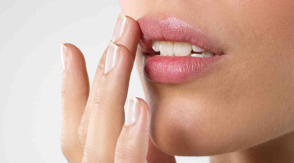 Хороший бальзам с правильными ингредиентами отличается тем, что питает кожу губ за одно-двукратное использование в день